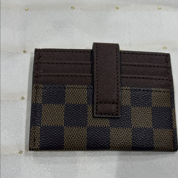 CARD HOLDER - Picture 2 of 2